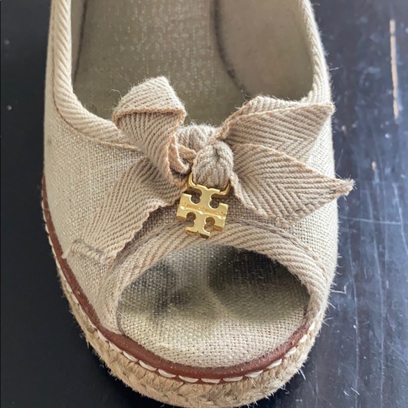 Tory Burch gold wedges - Picture 2 of 9